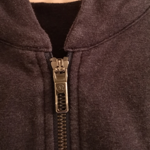 Men's Lululemon Sweater - Picture 3 of 3